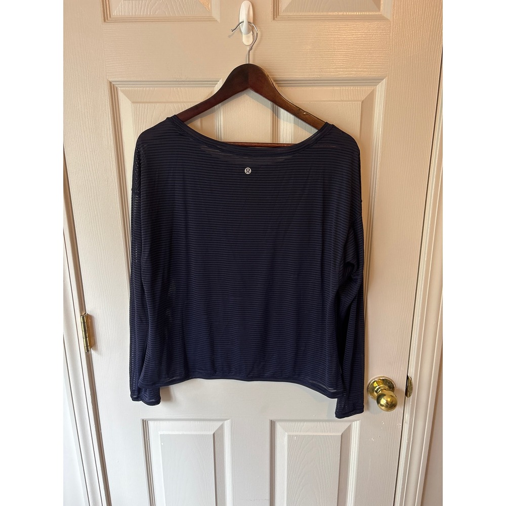 Lululemon Mesh Top Womens 6 Navy Blue Long Sleeve Sheer Striped Workout Layer